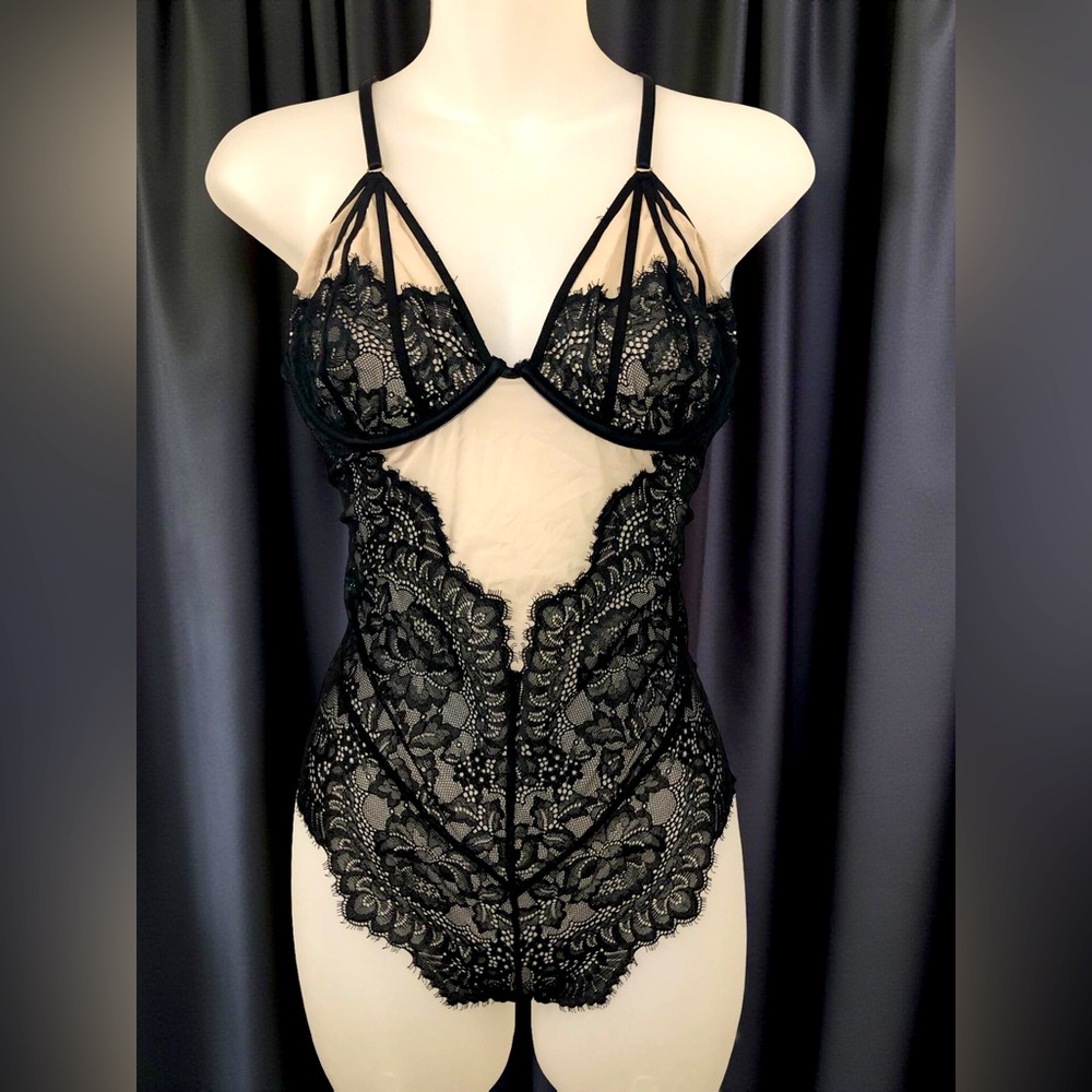 La Senza Floral Black Lace Nude Mesh Thong Teddy Bodysuit Open Back Strappy Sexy